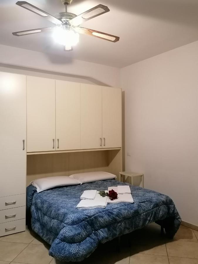Villa Glori Affitto Camere Monolocali Κάρπι Εξωτερικό φωτογραφία
