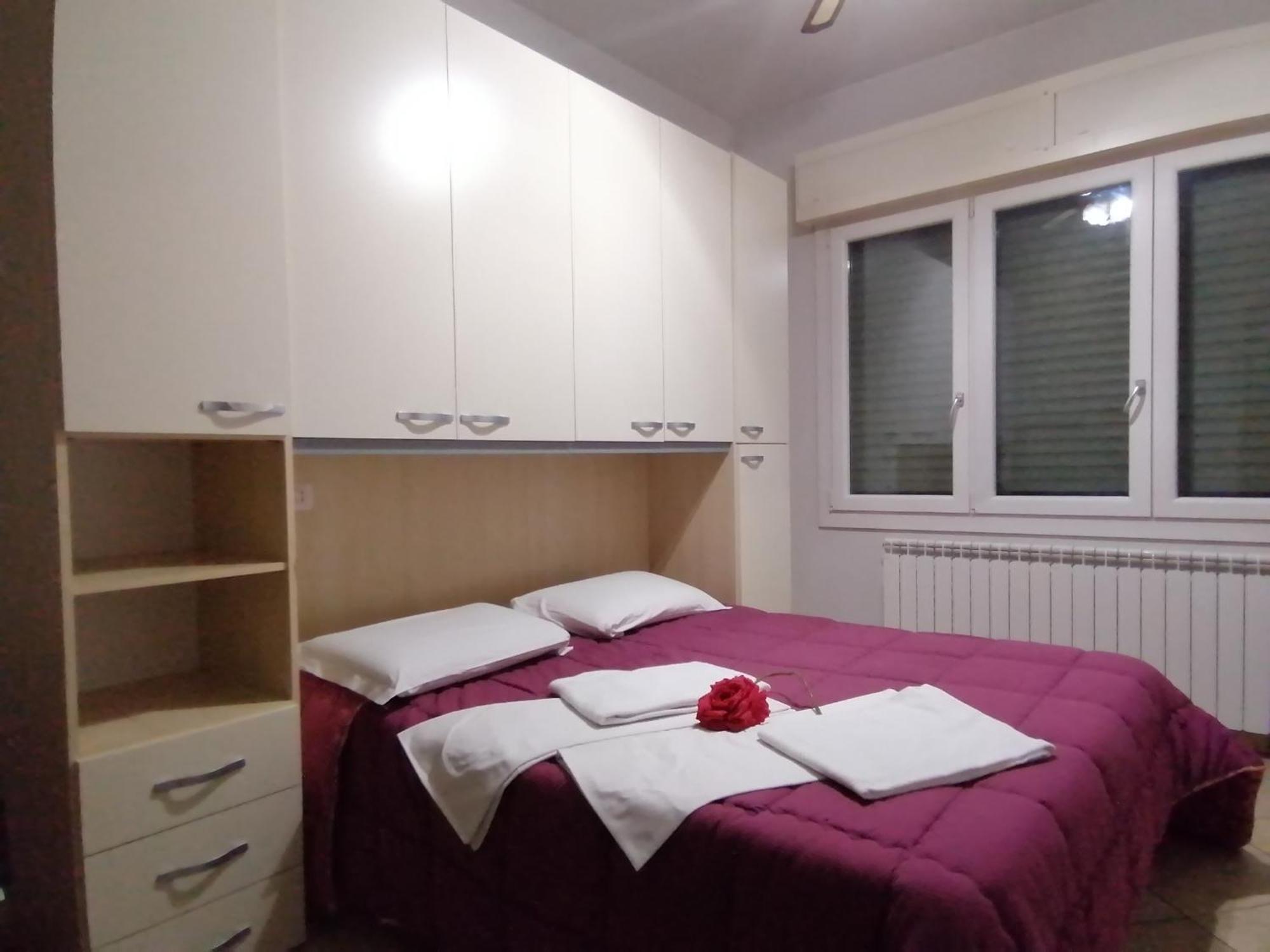Villa Glori Affitto Camere Monolocali Κάρπι Εξωτερικό φωτογραφία